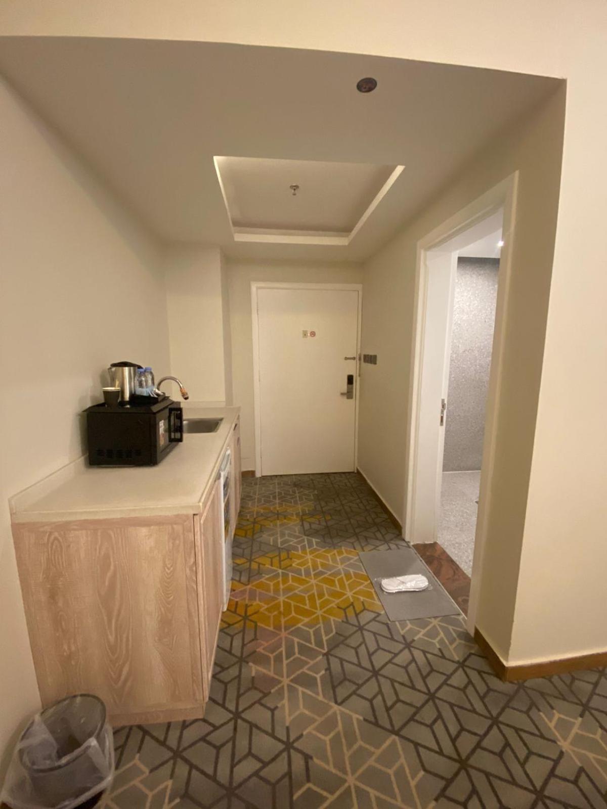 Golden Tulip Apartment *
